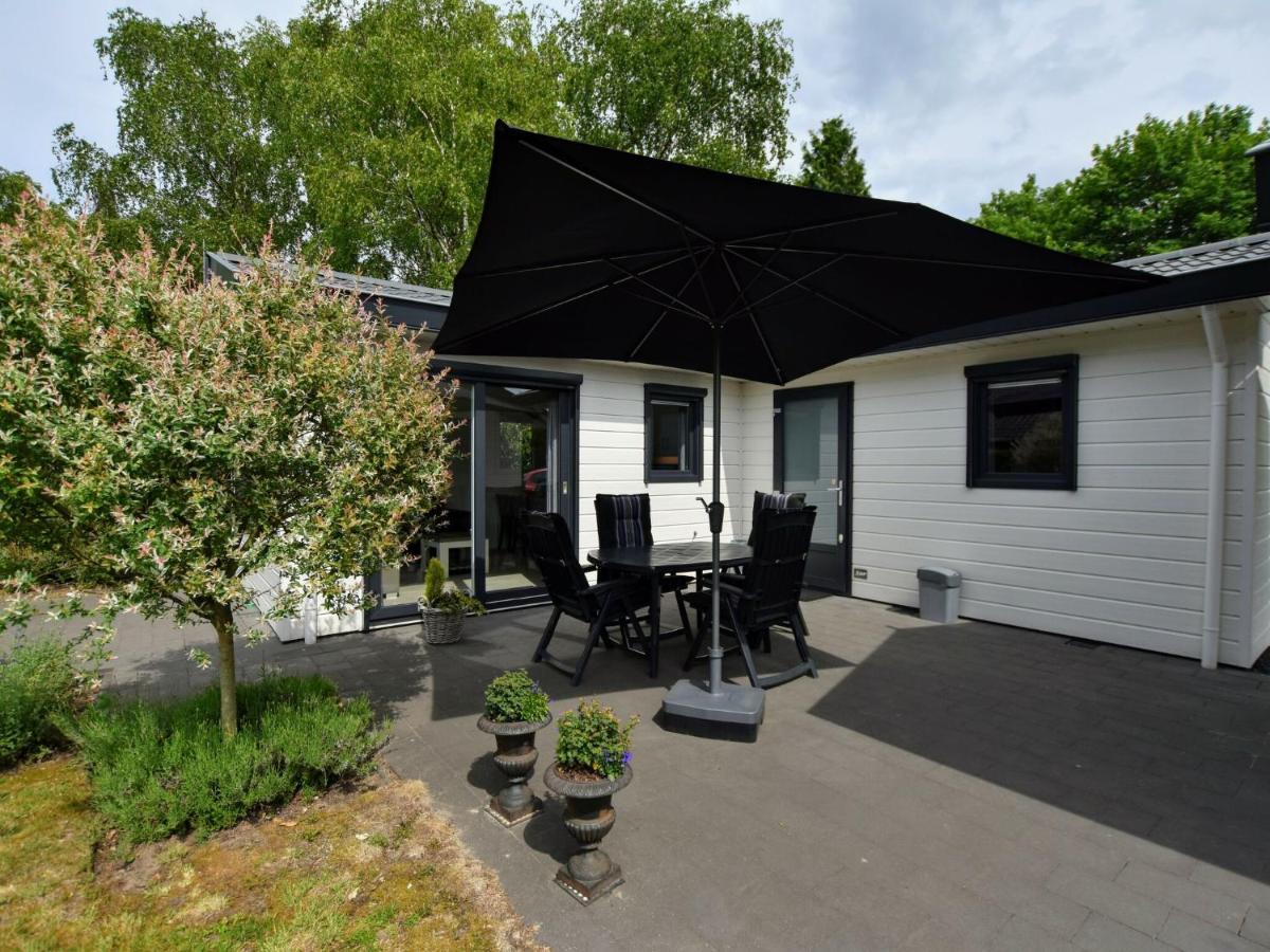 Spacious Chalet In Wolfheze With Garden Exteriör bild