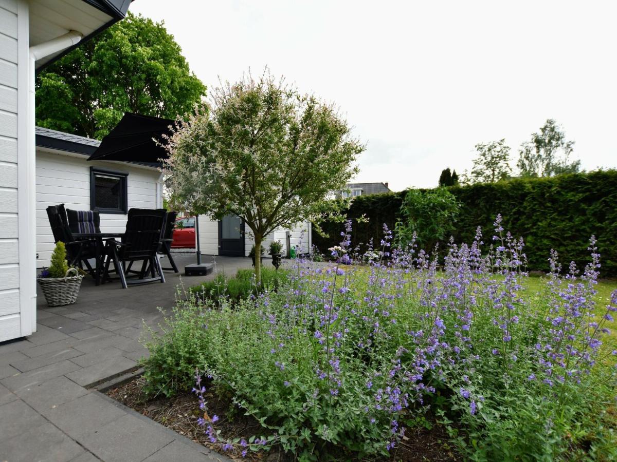 Spacious Chalet In Wolfheze With Garden Exteriör bild